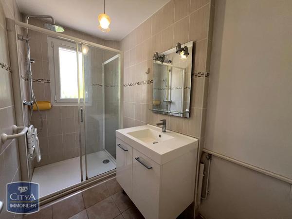 Appartement à louer 3 pièces 71.82m² Angoulême (16000)