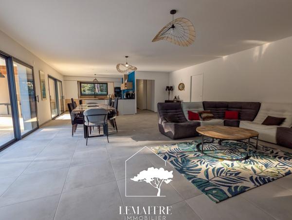 Maison plain-pied 177 m² La Palmyre – Parc sécurisé – Piscine chauffée