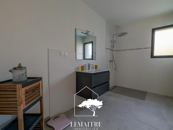 Maison plain-pied 177 m² La Palmyre – Parc sécurisé – Piscine chauffée