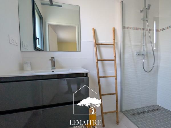 Maison plain-pied 177 m² La Palmyre – Parc sécurisé – Piscine chauffée