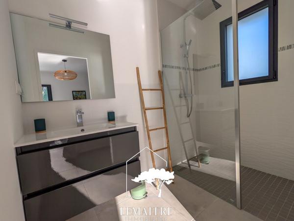 Maison plain-pied 177 m² La Palmyre – Parc sécurisé – Piscine chauffée