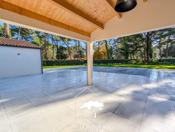 Maison plain-pied 177 m² La Palmyre – Parc sécurisé – Piscine chauffée