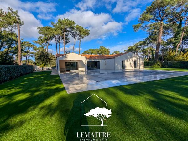 Maison plain-pied 177 m² La Palmyre – Parc sécurisé – Piscine chauffée