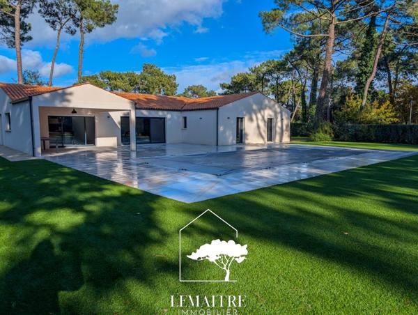 Maison plain-pied 177 m² La Palmyre – Parc sécurisé – Piscine chauffée
