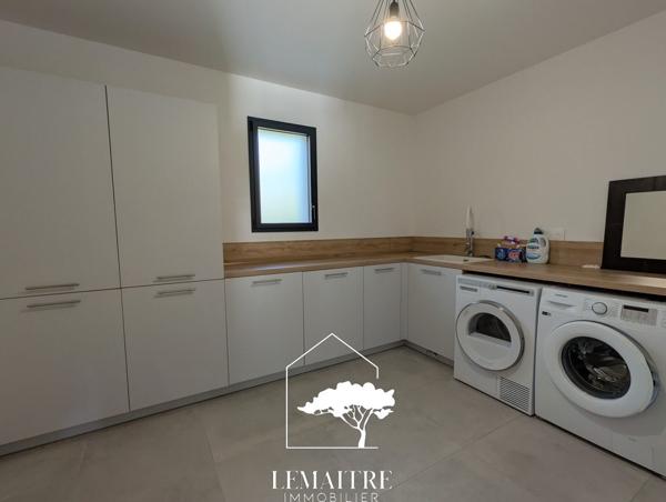 Maison plain-pied 177 m² La Palmyre – Parc sécurisé – Piscine chauffée