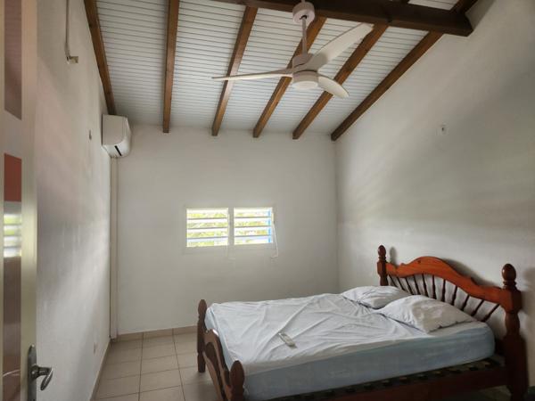 Appartement à louer 1 447 € CC BAIE MAHAULT 4 p 73 m² DPE B