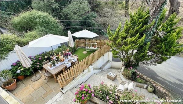 À vendre - Maison mitoyenne 1 côté, 8 pièces située à Biarritz (64200)