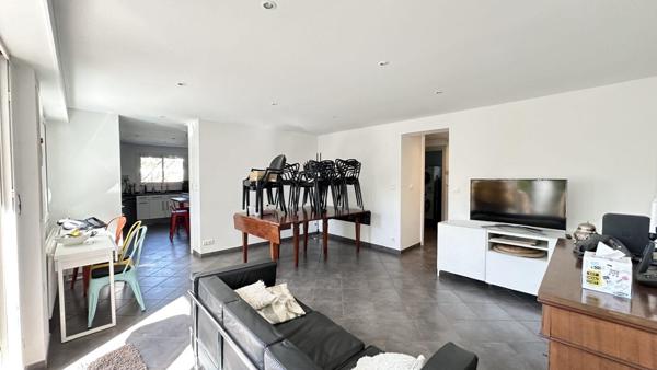 À vendre - Maison mitoyenne 1 côté, 8 pièces située à Biarritz (64200)