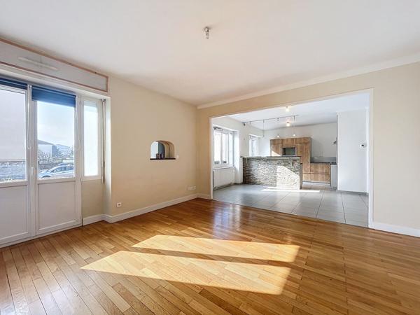 APPARTEMENT BOURG EN BRESSE - 4 pièce(s) - 98 m2