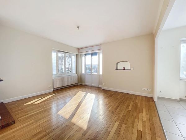 APPARTEMENT BOURG EN BRESSE - 4 pièce(s) - 98 m2