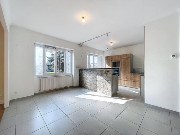 APPARTEMENT BOURG EN BRESSE - 4 pièce(s) - 98 m2