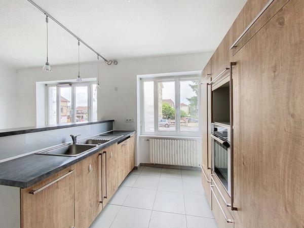 APPARTEMENT BOURG EN BRESSE - 4 pièce(s) - 98 m2