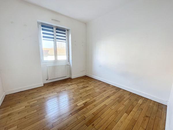 APPARTEMENT BOURG EN BRESSE - 4 pièce(s) - 98 m2