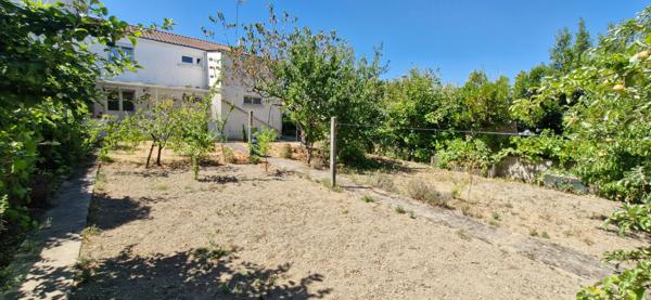 LA ROCHE SUR YON Maison 3 chambres avec possibilité plus! A VENDRE