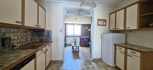 LA ROCHE SUR YON Maison 3 chambres avec possibilité plus! A VENDRE