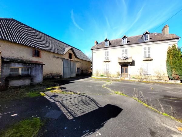 Morlaàs (64160) Enclos béarnais - commune Ouillon