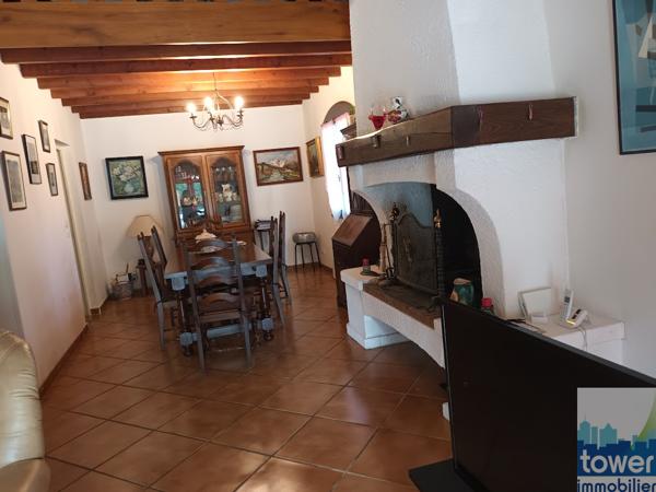 VILLA 5 CHAMBRES GARAGE JARDIN PISCINE