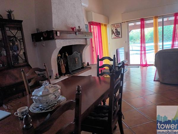 VILLA 5 CHAMBRES GARAGE JARDIN PISCINE