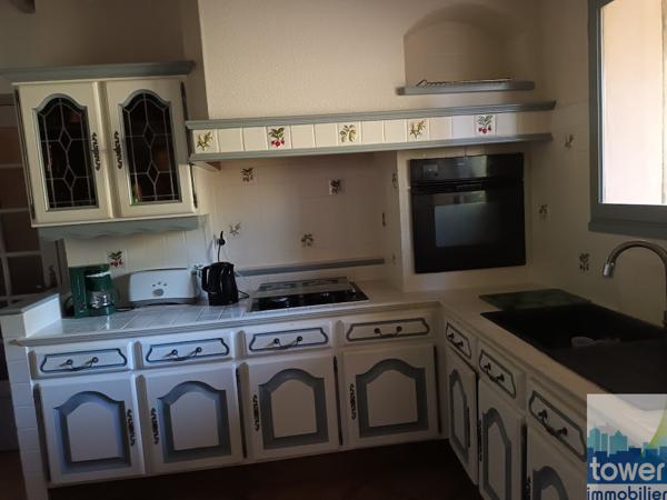 VILLA 5 CHAMBRES GARAGE JARDIN PISCINE