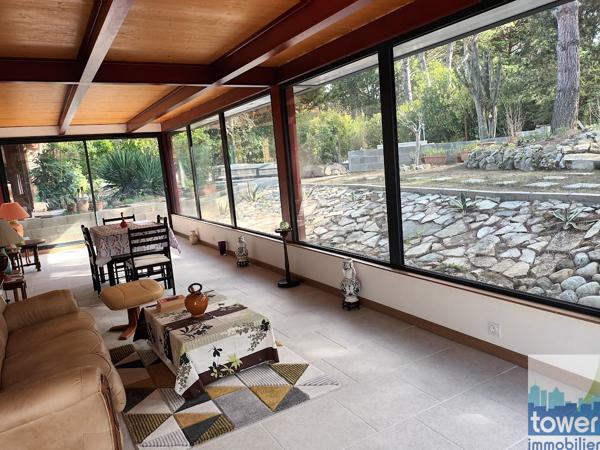 VILLA 5 CHAMBRES GARAGE JARDIN PISCINE