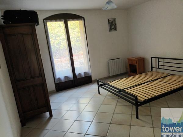 VILLA 5 CHAMBRES GARAGE JARDIN PISCINE