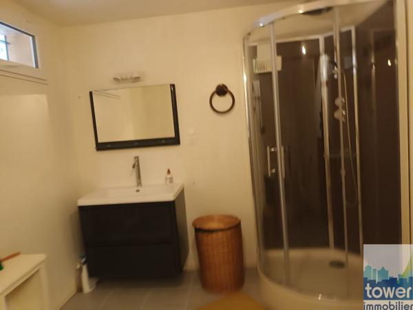 VILLA 5 CHAMBRES GARAGE JARDIN PISCINE