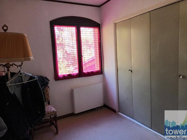 VILLA 5 CHAMBRES GARAGE JARDIN PISCINE