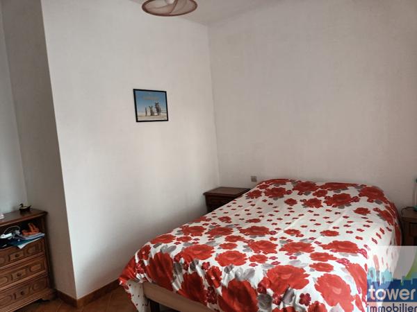 VILLA 5 CHAMBRES GARAGE JARDIN PISCINE