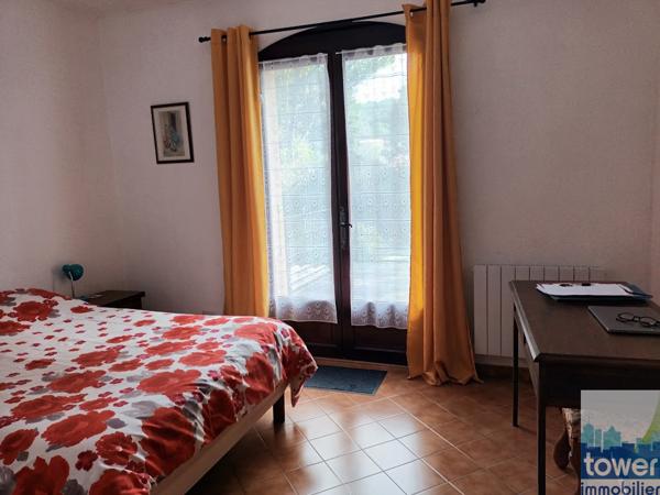 VILLA 5 CHAMBRES GARAGE JARDIN PISCINE