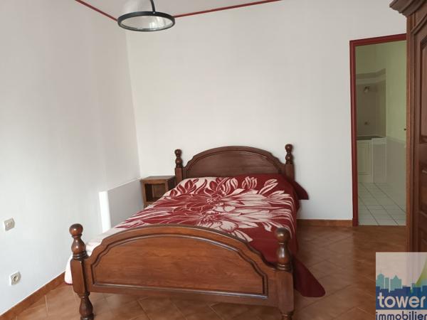 VILLA 5 CHAMBRES GARAGE JARDIN PISCINE