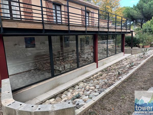 VILLA 5 CHAMBRES GARAGE JARDIN PISCINE