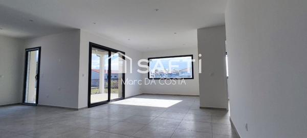 MAISON NEUVE.3 CHAMBRES.PROCHE CENTRE VILLE.TERRASSE COUVERTE