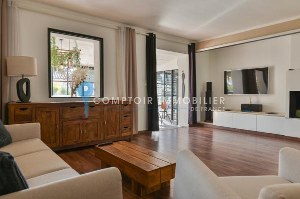 Maison
                                                                                                                                                                                                                                                                                                                        5 pièce(s)                                                                                                                                                                                                          3 chambre(s)                                                                                                                                                                                                          127  m²