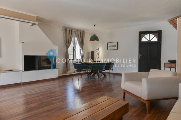 Maison
                                                                                                                                                                                                                                                                                                                        5 pièce(s)                                                                                                                                                                                                          3 chambre(s)                                                                                                                                                                                                          127  m²