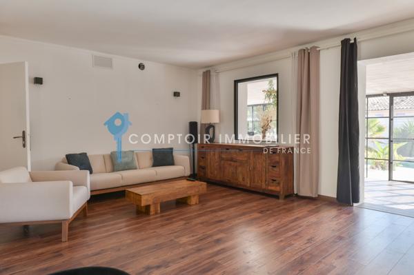 Maison
                                                                                                                                                                                                                                                                                                                        5 pièce(s)                                                                                                                                                                                                          3 chambre(s)                                                                                                                                                                                                          127  m²