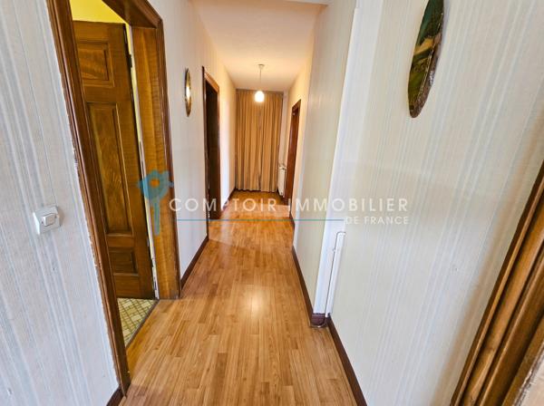 Maison
                                                                                                                                                                                                                                                                                                                        6 pièce(s)                                                                                                                                                                                                          3 chambre(s)                                                                                                                                                                                                          177  m²