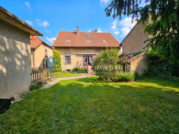 Maison
                                                                                                                                                                                                                                                                                                                        6 pièce(s)                                                                                                                                                                                                          3 chambre(s)                                                                                                                                                                                                          177  m²