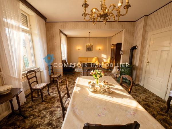 Maison
                                                                                                                                                                                                                                                                                                                        6 pièce(s)                                                                                                                                                                                                          3 chambre(s)                                                                                                                                                                                                          177  m²