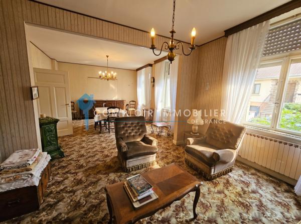 Maison
                                                                                                                                                                                                                                                                                                                        6 pièce(s)                                                                                                                                                                                                          3 chambre(s)                                                                                                                                                                                                          177  m²