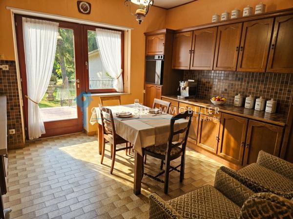 Maison
                                                                                                                                                                                                                                                                                                                        6 pièce(s)                                                                                                                                                                                                          3 chambre(s)                                                                                                                                                                                                          177  m²