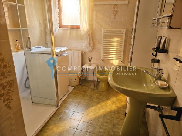 Maison
                                                                                                                                                                                                                                                                                                                        6 pièce(s)                                                                                                                                                                                                          3 chambre(s)                                                                                                                                                                                                          177  m²