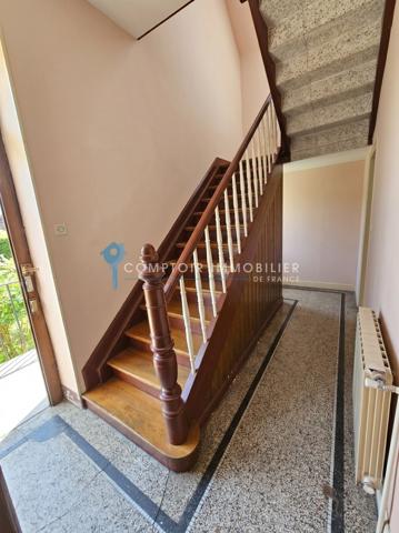 Maison
                                                                                                                                                                                                                                                                                                                        6 pièce(s)                                                                                                                                                                                                          3 chambre(s)                                                                                                                                                                                                          177  m²