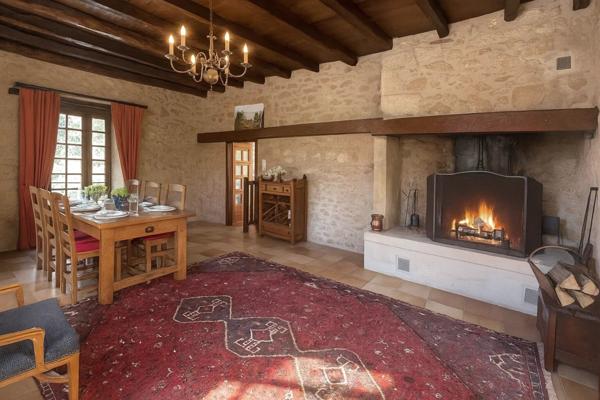 Vente Maison 8 pièces 230 m2 à Gourdon