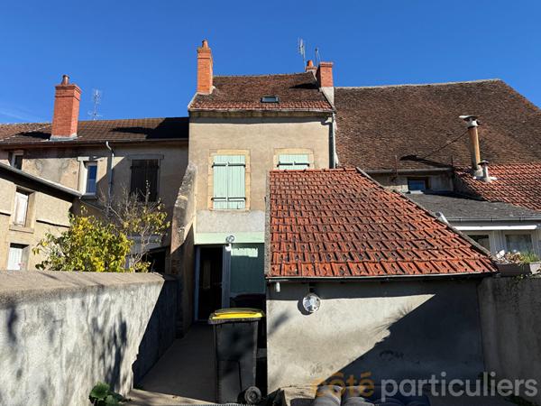 Vente Maison91 m² - 5 Pièces - SAINT AMAND MONTROND (18200)