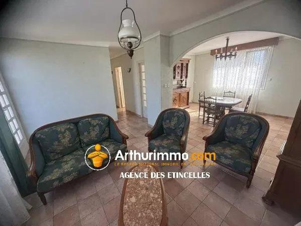 Vente                                                      Maison
                        
                     5 pièces                      80 m2                     à Martigné-Ferchaud