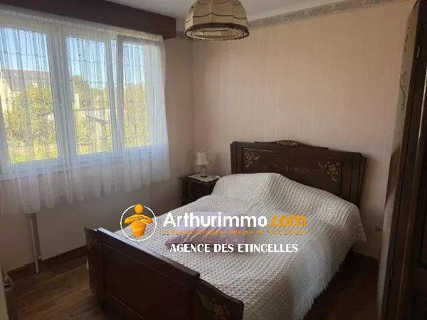 Vente                                                      Maison
                        
                     5 pièces                      80 m2                     à Martigné-Ferchaud