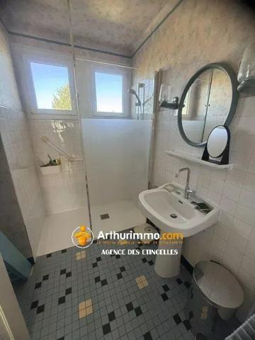 Vente                                                      Maison
                        
                     5 pièces                      80 m2                     à Martigné-Ferchaud
