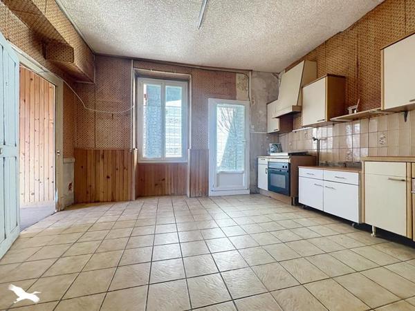Maison à vendre 50 000 € Saint-Amand-Montrond 3 p 76 m² DPE