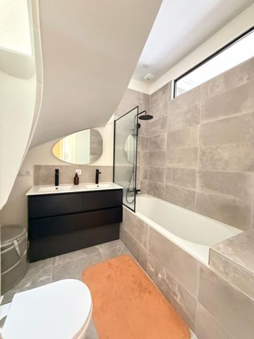 Maison 6 pièce(s) 4 chambre(s) 147 m²