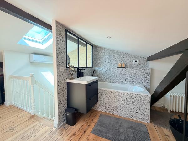 Maison 6 pièce(s) 4 chambre(s) 147 m²